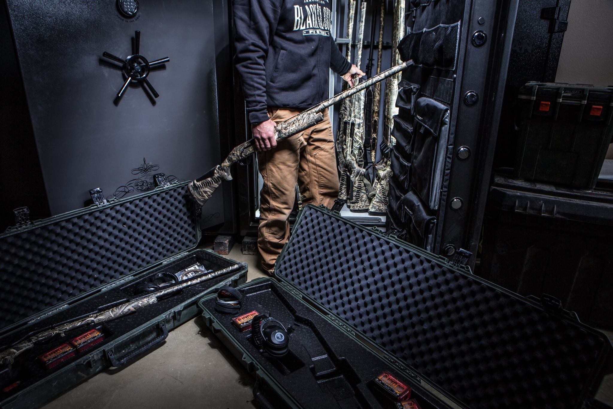 gun-and-rifle-safes-mike-wards-liberty-safes